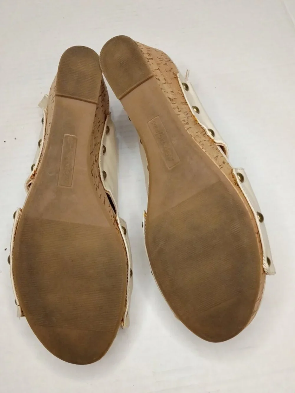 Comfortview Alaya Ivory Studded Cork Wedge Sandals Women's Size 8.5WW